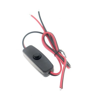 LEDランプモーターのための電源ケーブルをオフに設定したインラインスイッチボタンをオン
